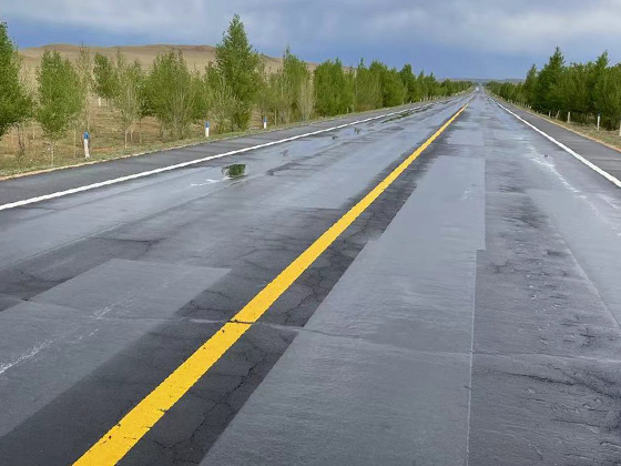 網(wǎng)裂貼施工現(xiàn)場